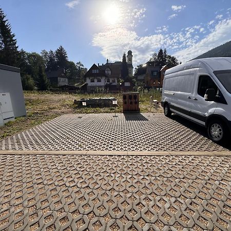 Luxusni Apartman Grand V Centru Harrachova Se Soukromou Mega Terasou, S Privatnim Parkovanim Zdarma, S Moznosti Dobijeni Wallbox Ev A Vyhledem Na Harrachovsky Kostelicek Εξωτερικό φωτογραφία