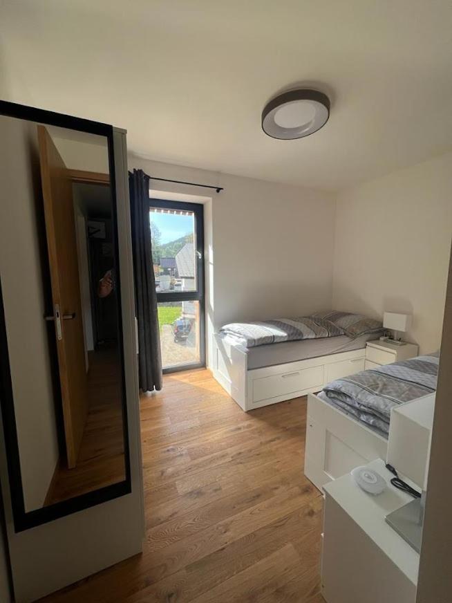 Luxusni Apartman Grand V Centru Harrachova Se Soukromou Mega Terasou, S Privatnim Parkovanim Zdarma, S Moznosti Dobijeni Wallbox Ev A Vyhledem Na Harrachovsky Kostelicek Εξωτερικό φωτογραφία